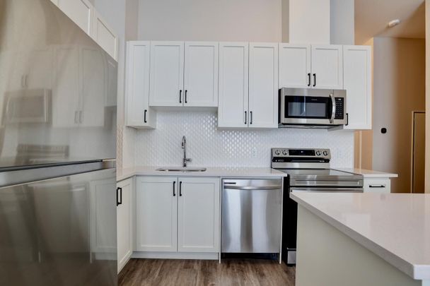 For Lease - 3265 Carding Mill Trail Unit# 101, Oakville, Ontario - Photo 1