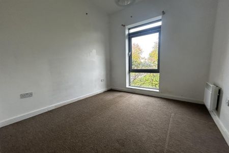 2 bedroom flat to rent - Photo 2