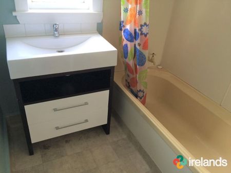 Two or Three Double Bedroom Home - Photo 5