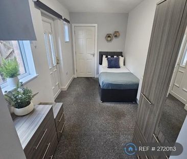 1 bedroom in a house share to rent - Photo 5