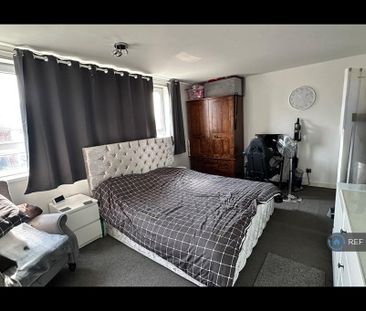 2 bedroom maisonette to rent - Photo 2