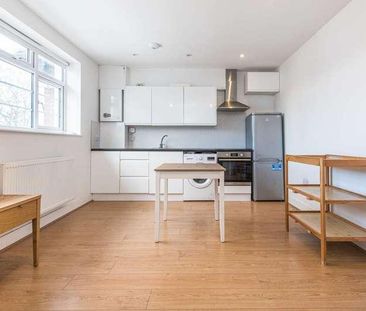 Crest Court, Hendon, NW4 - Photo 2