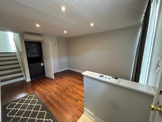 For Lease - 1666 Queen Street Unit# 2, Toronto, Ontario - Photo 1