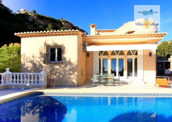 For rent villa with private pool near the beach in Cumbre del Sol, Benitachell