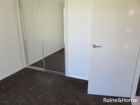 40 Sapphire Drive, Rutherford, NSW 2320 - Photo 5