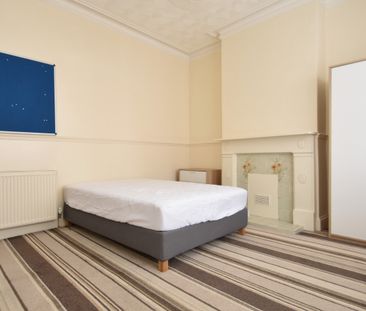 5 bedroom terraced house to rent - Photo 5