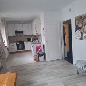 (reserviert) (Anfragestop!)1 1/2 Zimmerwohnung (40m2) zur Direktvergabe - Photo 2