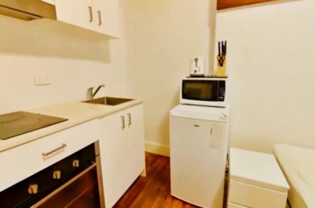 14 Holt, Sydney - Photo 5