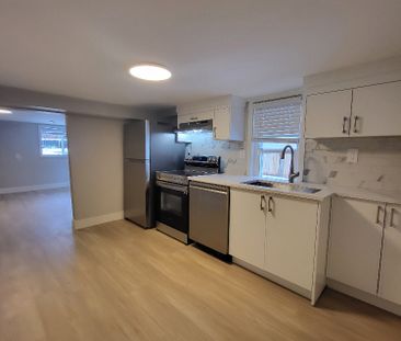 2645 West 8th Avenue, No. 2, Vancouver, Bc - Photo 1