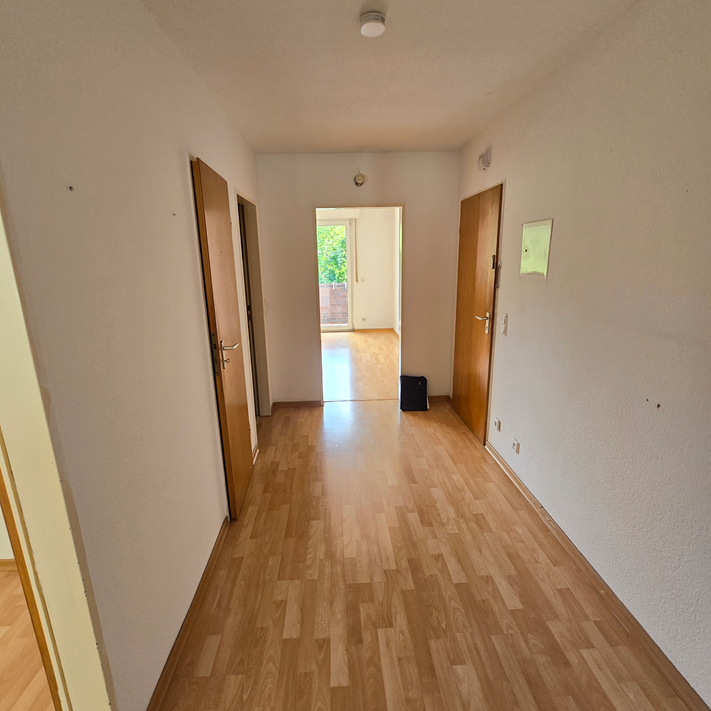 Helle 2-Zimmerwohnung mit Balkon und EBK zu vermieten! - Photo 1