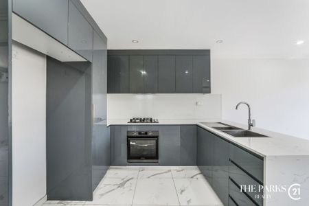 Near New Two Bedroom Brick Grannyflat - Photo 5