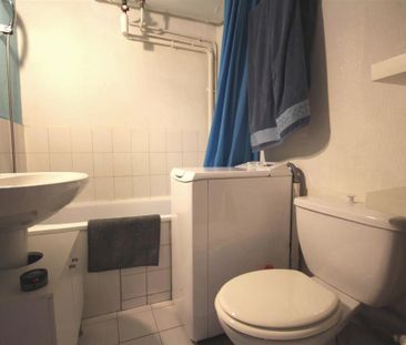 Location Appartement 2 pièces 29m² LILLE 59000 - Photo 4