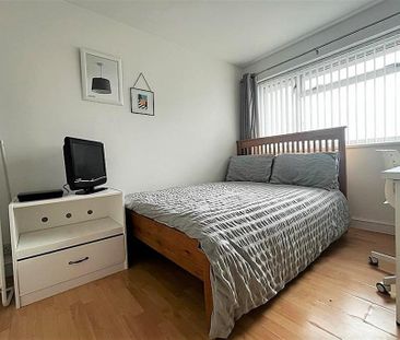 2 bedroom semi-detached house to rent - Photo 3