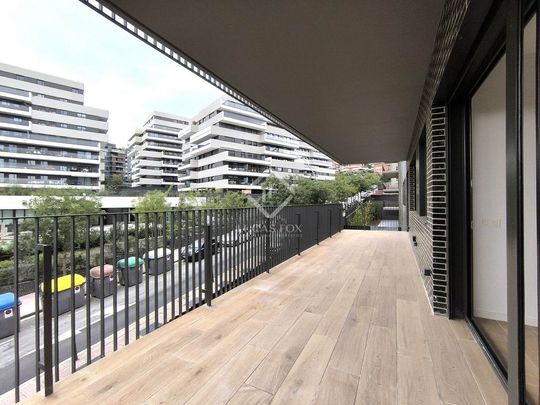 3 bedroom luxury Flat for rent in Esplugues de Llobregat, Catalonia - Photo 1