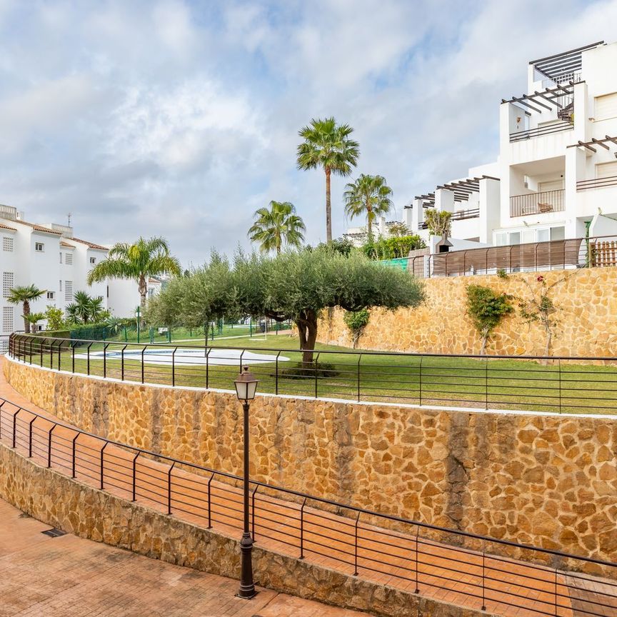 Middle Floor Apartment in Manilva - Photo 1