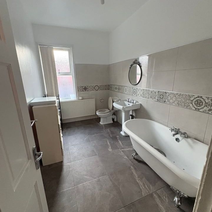 Room in a Shared House, Murdock Road, B21 - Photo 1