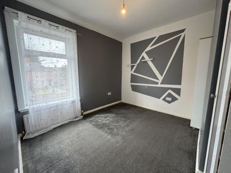 3 bedroom terraced house to rent - Photo 3