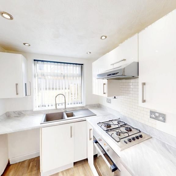 2 bedroom terraced house to rent - Photo 1