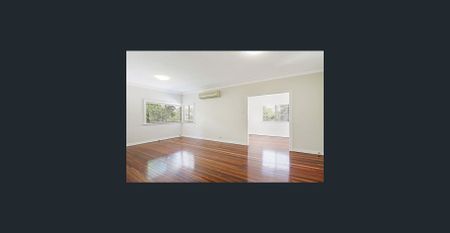 Charming Clayfield Home in a Prime Location - Photo 3