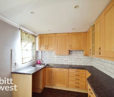 3 bedroom semi-detached house to rent - Photo 6