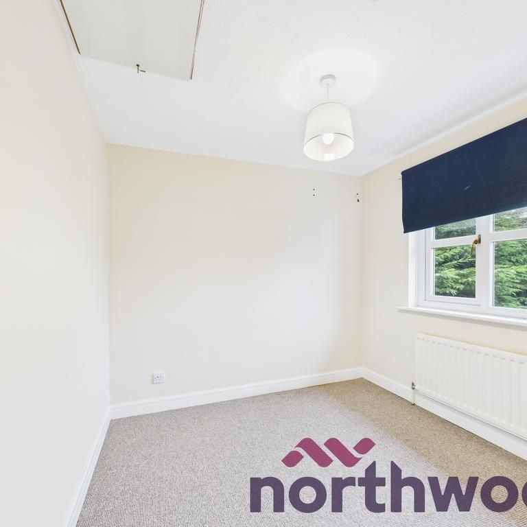 4 bedroom detached house to rent - Photo 1