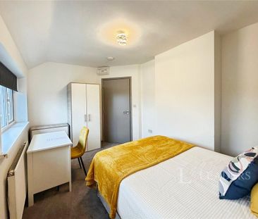 House share to rent - Photo 4