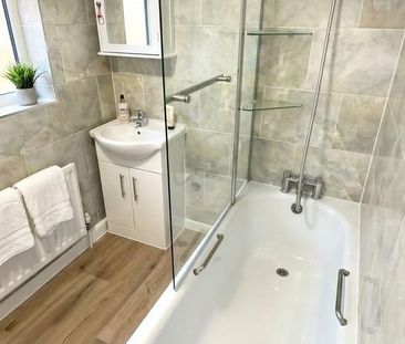 1 bedroom in a house share to rent - Photo 5