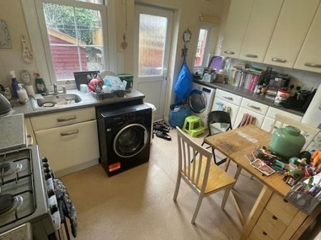 2 Bedroom House To Let - Photo 3