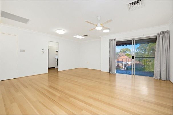 Peaceful Over-55s Living in the Heart of Baulkham Hills - Photo 1