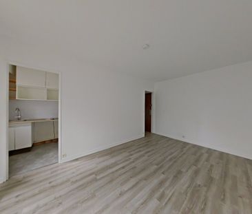 Location Appartement 1 pièce 22m² PARIS 13ème - Photo 2