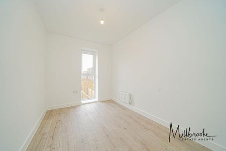 4 bedroom detached house to rent - Photo 5