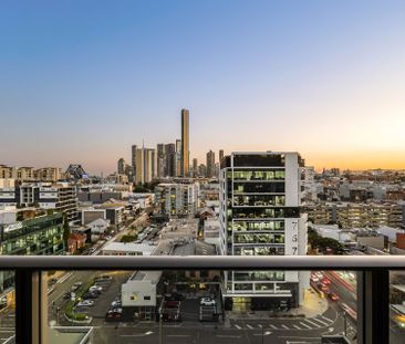 Stylish 2-Bedroom Apartment with City Views in the Heart of Fortitu... - Photo 5