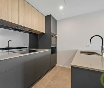 Move in now! - Photo 5