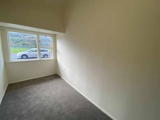 Owhiro Bay Living - Photo 1