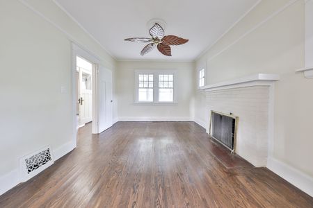 For Lease - 258 Reynolds Street, Oakville, Ontario - Photo 2