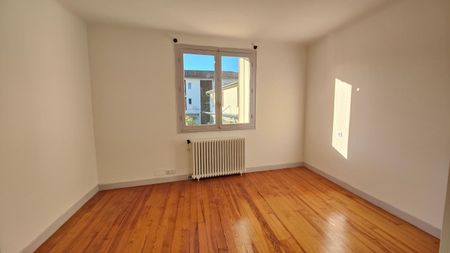 Location Maison 3 pièces 88m² AIRE SUR L ADOUR 40800 - Photo 3