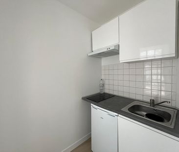 Location Appartement 1 pièce 36m² LILLE 59000 - Photo 3
