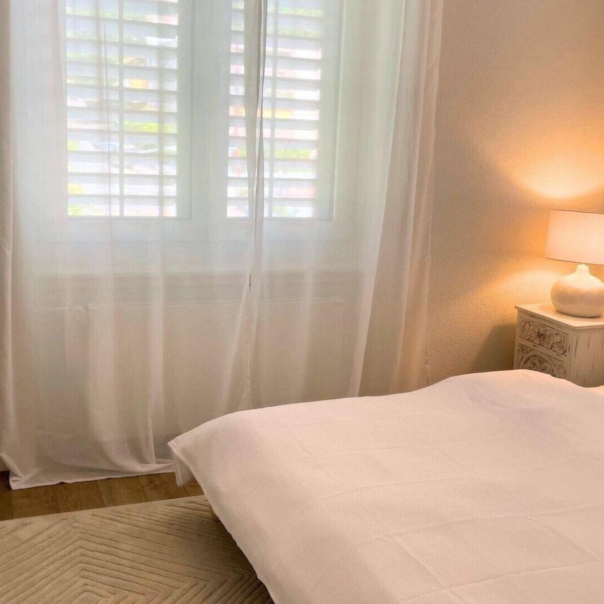 UNE VIE ÉLÉGANTE DANS UNE ATMOSPHÈRE DE VACANCES - Foto 1