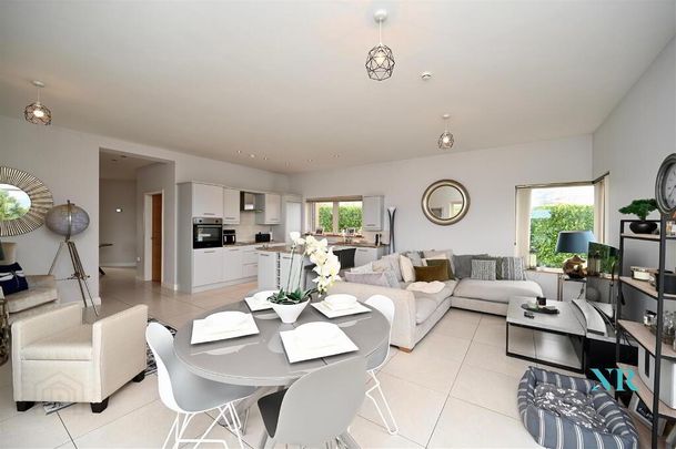 44b Braniel Road, Lisburn, BT27 5JJ - Photo 1