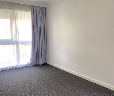 1/8 Mary Street, Kew VIC 3101 - House For Rent | Domain - Photo 5