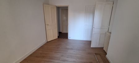Location Appartement 2 pièces 50m² TOULON 83000 - Photo 2