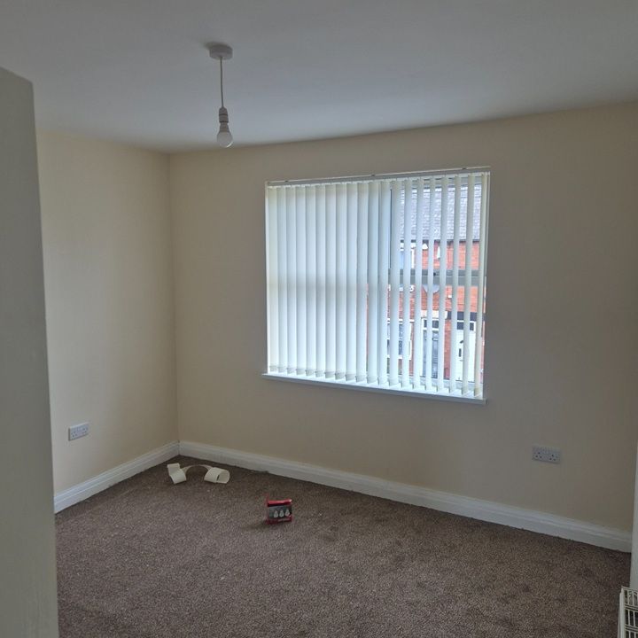 2 Bed Terraced House, Oversley St, S9 - Photo 1