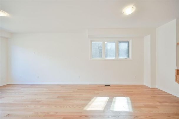 For Lease - 377 Provident Way, Hamilton, Ontario - Photo 1