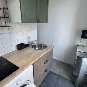 Location Appartement 1 pièce 18m² ST MAUR DES FOSSES 94100 - Photo 2