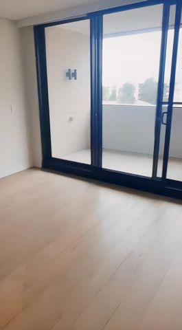 2 bed 2 bath*27 - Photo 3