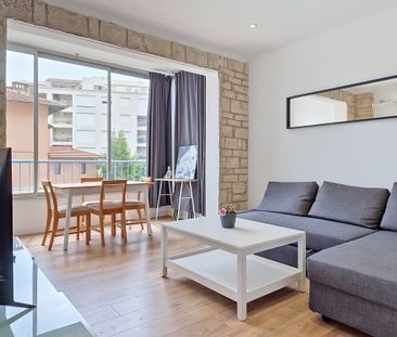 Location Appartement 1 pièce 40m² JUAN LES PINS 06160 - Photo 1