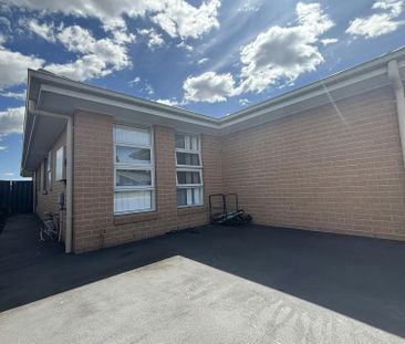 2/10 Glen Ayr Avenue - Photo 1