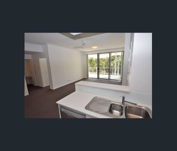 2-bed unfurnished apartment close to beach, Breeze the Boardwalk - Photo 3