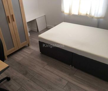 4 bedroom terraced house to rent - Photo 3