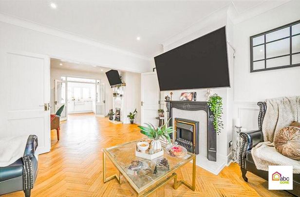 4 bedroom semi-detached house to rent - Photo 1